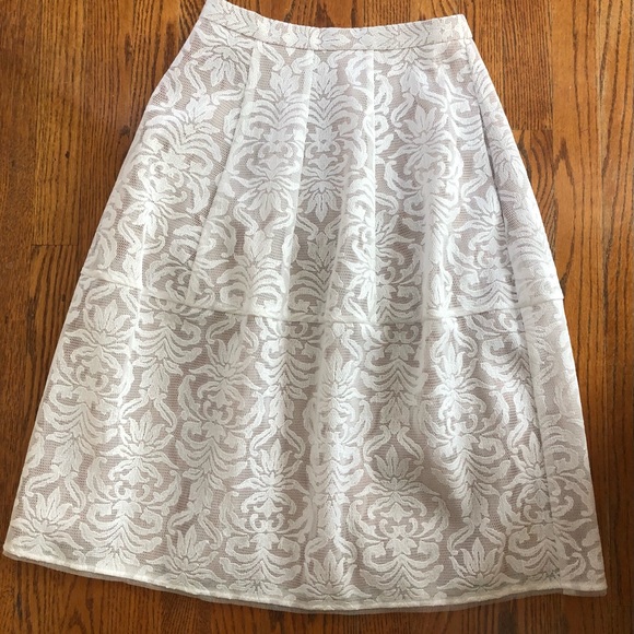 ellyson Dresses & Skirts - ELLYSON Lacy Cream Colored Skirt    Size S